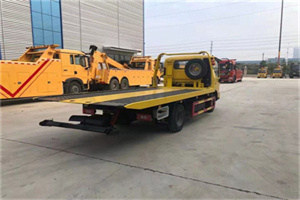 荔波非事故拖车